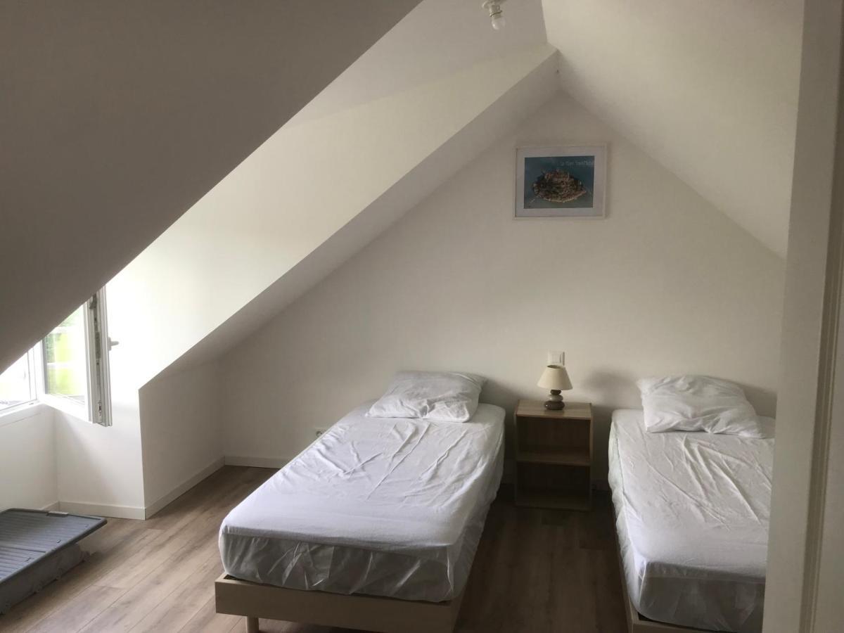 Hebergements Situes A 6 Kms Du Mont Saint Michel Tanis Bagian luar foto